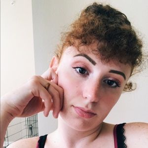 Meet your Posher, Michaela